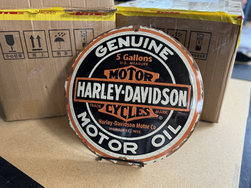 Nostalgic - Harley-Davidson ROUND tin sign - Genuine Motor Oil